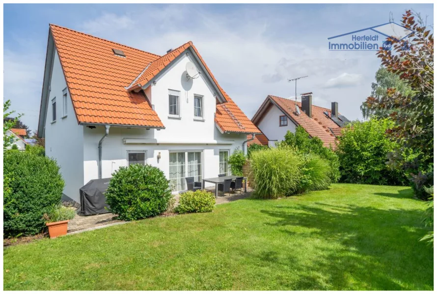 Sehr schöner Gartenbereich - Haus kaufen in Schwifting - Ihr neues Zuhause – Charmantes Einfamilienhaus mit Garten, Terrasse und viel Raum für Ihre Wünsche