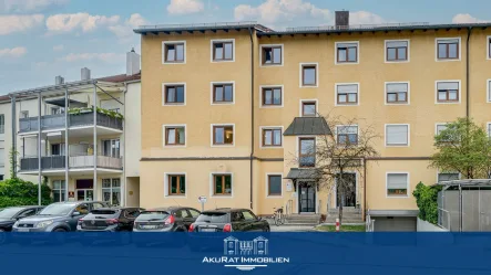 Titelbild - Wohnung kaufen in Kirchseeon - Zum Selbstbezug - 3-Zimmer Wohnung in Kirchseeon  - Photovoltaikanlage u. Blockheizkraftwerk!