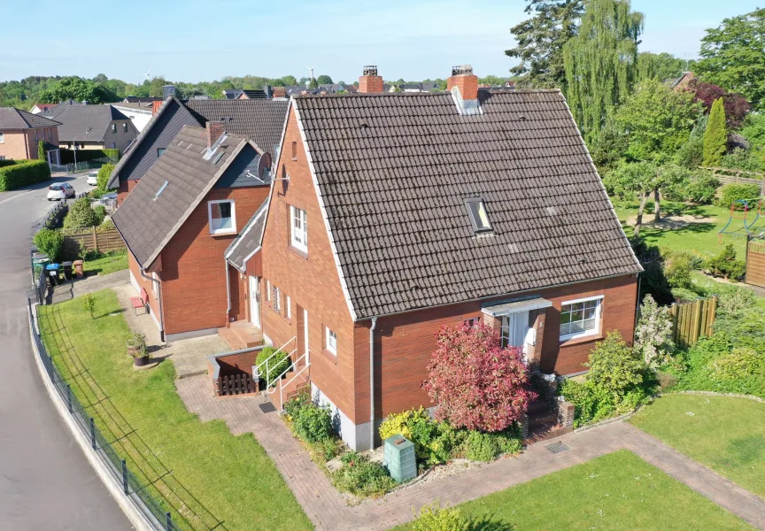 Blick von oben - Haus kaufen in Travemünde - Neuer Preis ! Zwei Generationenhaus auf schönem Grundstück !