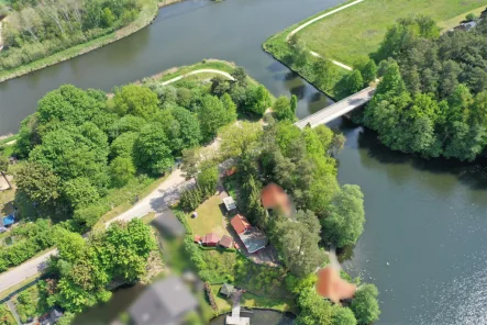 Direkter Kanalzugang - Haus kaufen in Güster - Neuer Preis! Traumblick mit Skandinavien Feeling im kleinen Ferienhaus! Neubau möglich!