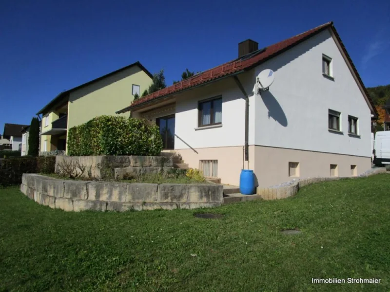 Aussenansicht - Haus kaufen in Hersbruck - Einfamilienhaus mit großem Grundstück