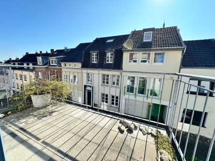 Balkon - Wohnung mieten in Kleve - Großräumige 2-Zimmer Wohnung auf 72 m²