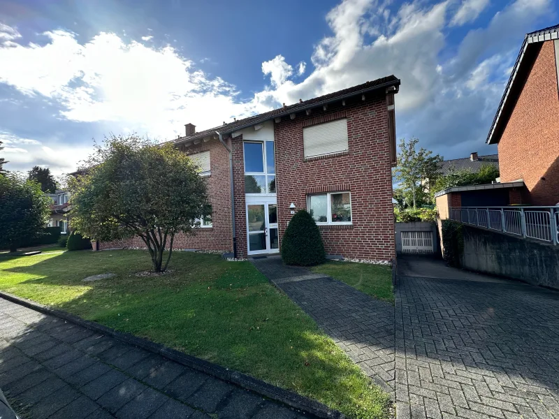 Hausansicht - Wohnung mieten in Kleve - gepflegte 4-Zimmer Maisonette Wohnung in ruhiger Lage