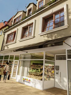 Wohn- und Geschäftshaus - Zinshaus/Renditeobjekt kaufen in Bad Kissingen - Wohn.u.Geschäftshaus m.720 qm vermietbarer Fläche, im Sanierungsgebiet, hohe Abschreibungen, z.verk.