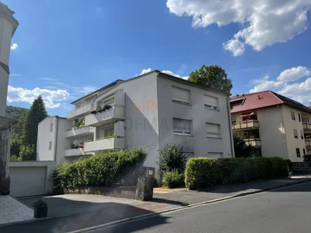 Schönes Wohnen - Wohnung mieten in Bad Kissingen - 3 Zimmer Wohnung am Kurpark, 2.OG mit Süd-Balkon, Einbauküche, kein Lift.