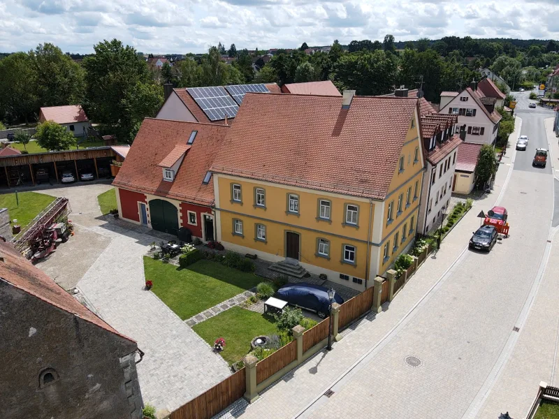 Luftbild - Haus kaufen in Burgebrach - 4 Familienhaus mit Nachverdichtungspotential