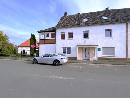 Frontansicht - Haus kaufen in Bad Driburg - Neu in Bad Driburg: Perfekte Immobilie für Kurzzeitvermietung
