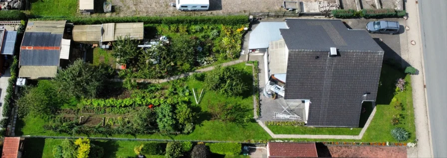 Vogelperspektive - Haus kaufen in Nienstädt - Gepflegtes Einfamilienhaus mit 4 Schlafzimmern und großem Garten in Nienstädt