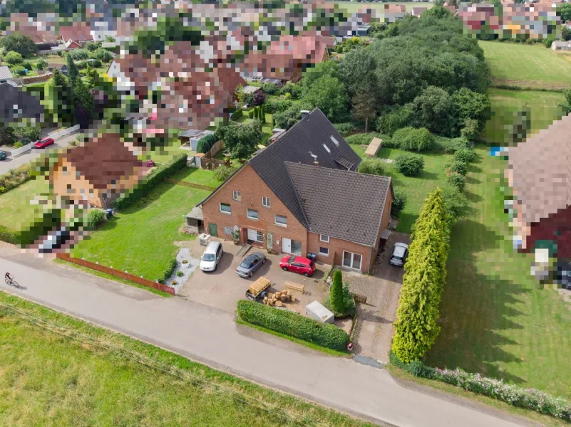 Drohnenperspektive - Haus kaufen in Porta Westfalica - Großfamilie gesucht - Gepflegtes Mehrgenerationenhaus mit 4 Wohneinheiten in Porta Westfalica