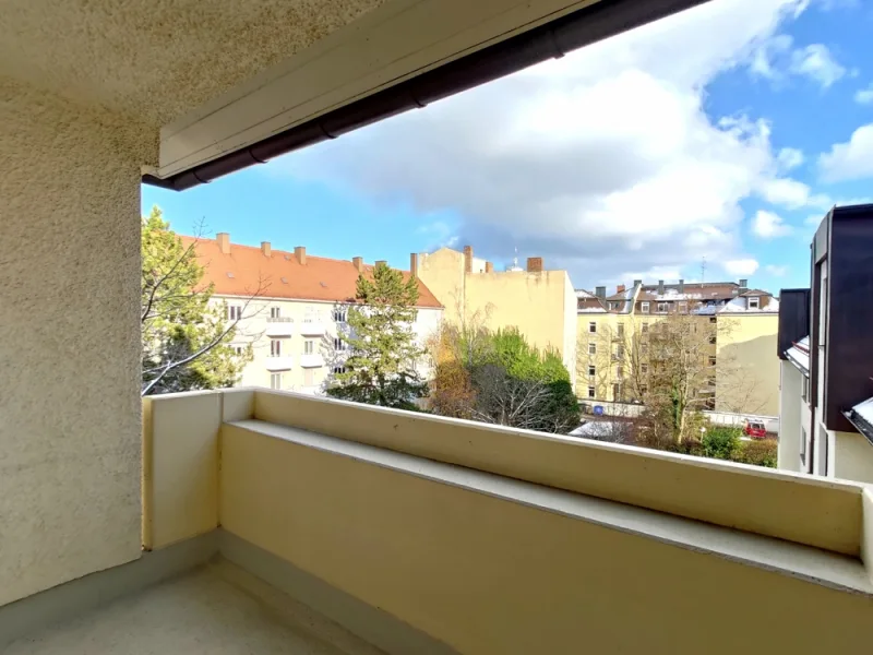 Balkon - Wohnung mieten in München - Helle, ruhige 2-Zimmerwohnung mit Balkon