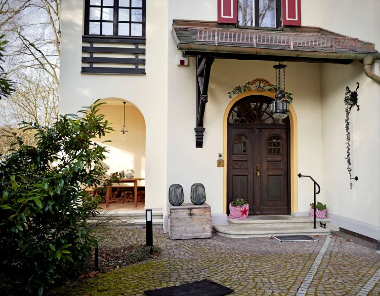 Willkommen auf der Maxhöhe - Haus kaufen in Berg - Historisches Unikat auf Parkgrundstück - Rarität - optional mit kleinem Seeufer