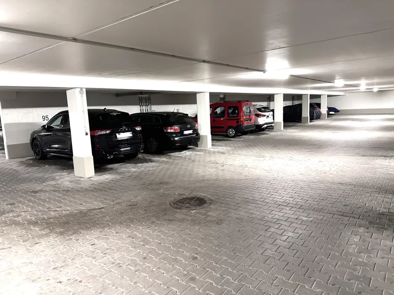 Tiefgaragenstellplatz