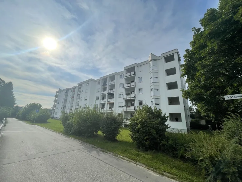 Außenansicht Süd - Wohnung kaufen in Schwabmünchen - Zentrumsnahes Apartment mit Südbalkon und eigenem Stellplatz