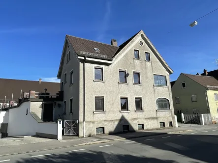 Außenansicht - Wohnung mieten in Schwabmünchen - Helle 3-4 ZKB mit kleinem Balkon und Gartenanteil - zentrumsnah -