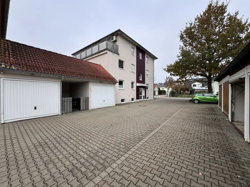 Garagenhof/Hauseingang