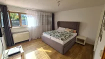 Schlafzimmer DG