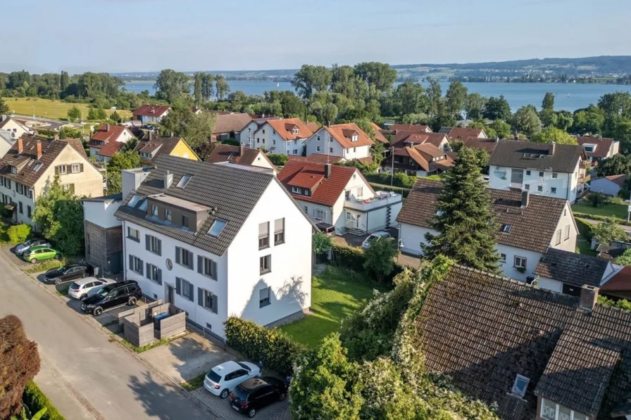 Luftaufnahme  - Haus kaufen in Allensbach - Einzigartiges 7-Familienhaus mit Teil-Seesicht und Alpenblick