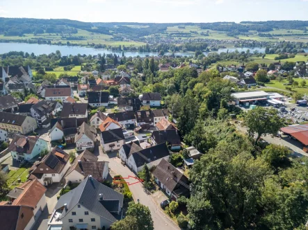 Drohnenansicht - Grundstück kaufen in Öhningen - Naturnahes Baugrundstück in Öhningen – Vielfalt in bester Lage