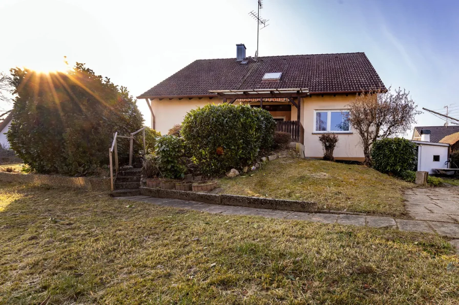 Außenansicht  - Haus kaufen in Moos - Großzügiges Ein- bis Zweifamilienhaus in begehrter Lage von Moos