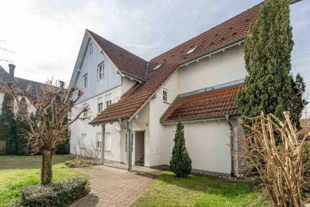 Außenansicht - Wohnung kaufen in Öhningen - Charmante Wohnung im Ortskern – mit sonnigem Westbalkon