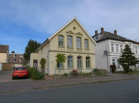 Ansicht - Haus kaufen in Oldenburg - 6469 - ANFRAGESTOPP!! - Rendite und Eigenheim vereint - Historisches Flair im Ehnernviertel!