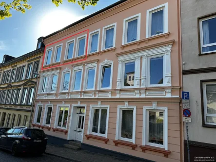 Front Ansicht - Wohnung mieten in Flensburg - Schöne 3-Zimmer-Wohnung in ruhigem Mehrfamilienhaus.