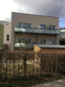 Hausansicht Pegnitzseite - Wohnung mieten in Fürth - Tolle Terrassenwohnung direkt an den Pegnitzwiesen - 2 Zimmer - Tageslichtbad 