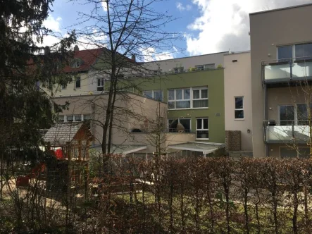 Hausansicht Pegnitzseite - Wohnung mieten in Fürth - Tolle Terrassenwohnung direkt an den Pegnitzwiesen - 3 Zimmer - 2 Bäder 