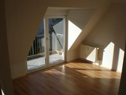 Wohnen/Balkon - Wohnung mieten in nürnberg - *** HELLE UND GROSSZÜGIGE 4,5 ZIMMERWOHNUNG - ST. JOHANNIS - EINBAUKÜCHE ***