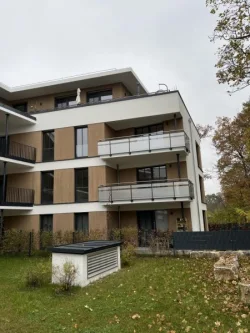 Südansicht - Wohnung mieten in Nürnberg - Erstbezug- 4-Zimmerwohnung - Am Marienbergpark - Einbauküche - Balkon - TG - Aufzug