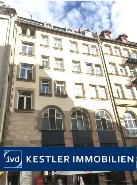 Ansicht - Wohnung mieten in Nürnberg -  KESTLER IMMOBILIEN IVD - Cityapartment in der Fußgängerzone - Küchenzeile - Aufzug  