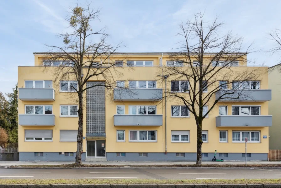 Hausansicht - Wohnung kaufen in München - Tolle Aufteilung. Guter Zustand. Flexibel nutzbar.