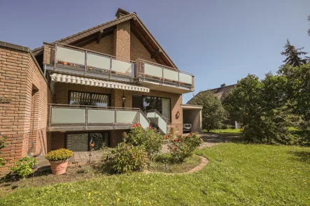 Gartenansicht 2 - Haus kaufen in Sankt Augustin - Gepflegtes Zweifamilienhaus mit Garten, Garage und Carport / Verkauf mit unbefristetem Nießbrauch