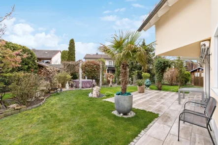 Terrasse mit Garten - Haus kaufen in Finsing / Neufinsing - Idyllisches Einfamilienhaus in München // VK auf 15 Jahre befristeter Nießbrauchbasis