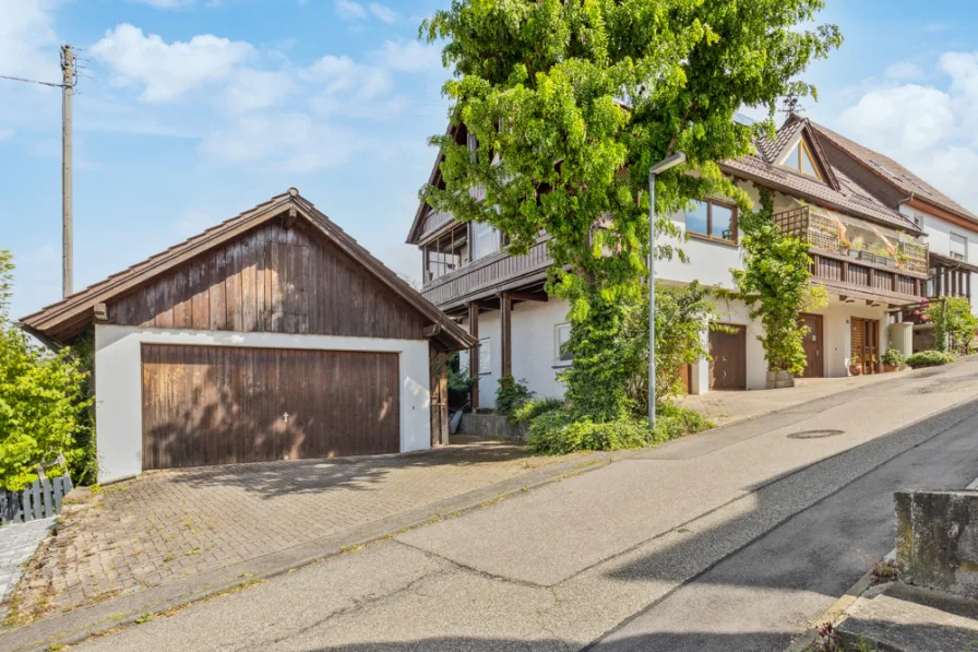 Idyllisches Wohnen - Haus kaufen in Neuenbürg / Arnbach - Flexibles Wohnen und Arbeiten auf 291 qm im Schwarzwald