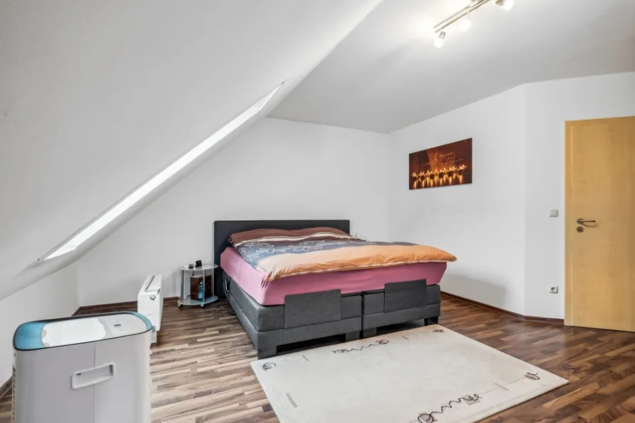 Schlafzimmer im DG