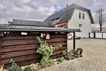 Zusätzliches Carport