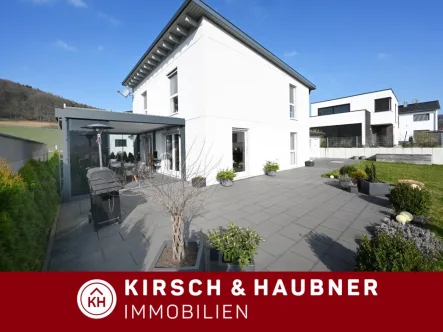 Wohnhaus der besonderen Art - Haus kaufen in Pilsach - Wohnkomfort der Extraklasse!Effizient. Nachhaltig. Modern.Pilsach 