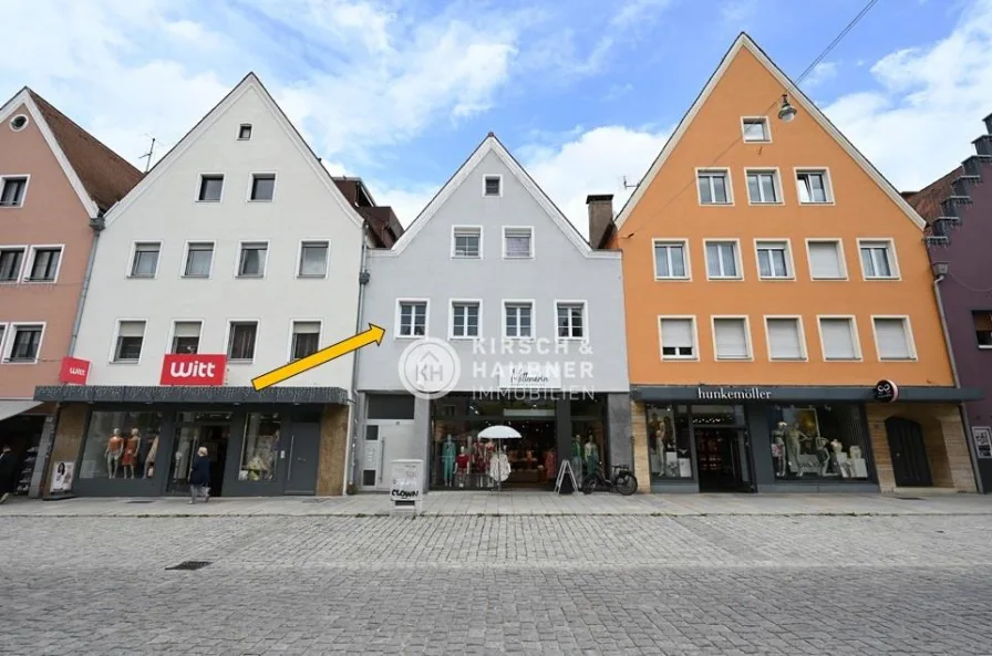 Gute Sichtbarkeit in der Fußgängerzone - Büro/Praxis mieten in Neumarkt - Neuwertige Bürofläche direkt an der Oberen Marktstraße! Neumarkt - Altstadt 