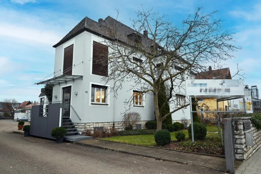 Einfahrt über Regensburger Straße 