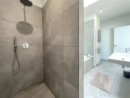 Walk-in-Shower