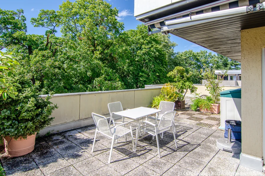 Dachterrassentraum in Planegg - Wohnung mieten in Planegg - Dachterrassentraum in Planegg! Lichtdurchflutete 3 Zi.-Wohnung in fußläufiger Entfernung zur Würm