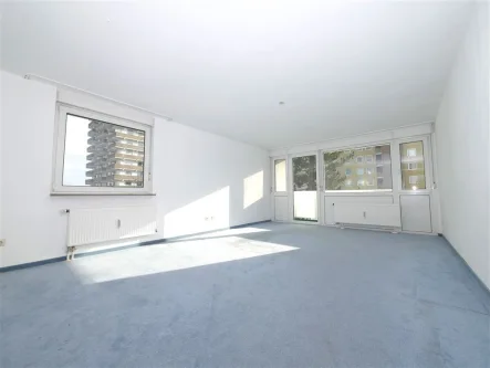 Wohnbereich - Wohnung kaufen in Stein - FREIE 2-Zi.-ETW in RUHIGER Lage von Stein,Aufzug + Südloggia + Fernwärme + Bad mit Fenster