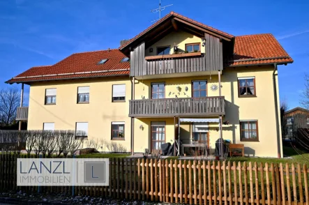 Balkonansicht - Wohnung kaufen in Forstinning - Gemütliche 3 Zi.-Dachgeschosswohnung mit EBK