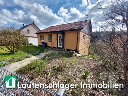 Freistehendes Einfamilienhaus - Haus mieten in Berg bei Neumarkt in der Oberpfalz / Gnadenberg - Kleines Haus ganze groß!Freistehendes Haus in Berg - Gnadenberg