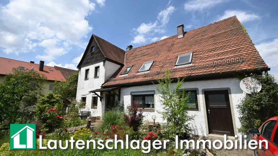 Ihr Familien-Schlösschen im Dornröschenschlaf - Haus kaufen in Postbauer-Heng - Einfach urig und charmant. Sanierungsbedürftiges Einfamilienhaus in Postbauer-Heng.