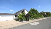 Doppelgarage am Haus