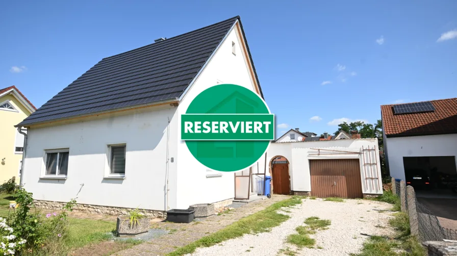 Bereit für Ihr neues Zuhause? - Haus kaufen in Berching-Erasbach - Gemütliches Nest für die Familie! Modernisiertes Einfamilienhaus mit Garage und Nebengebäuden