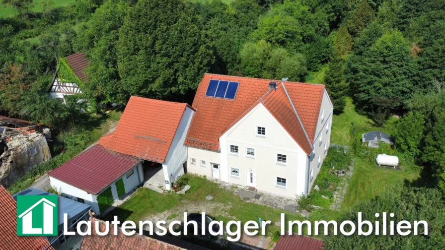 Ihr Traum vom Leben auf dem Land - Haus kaufen in Kastl-Utzenhofen - Immobilien-Schmuckstück mit Nebengebäuden und einem parkähnlichen Garten in Kastl-Utzenhofen!