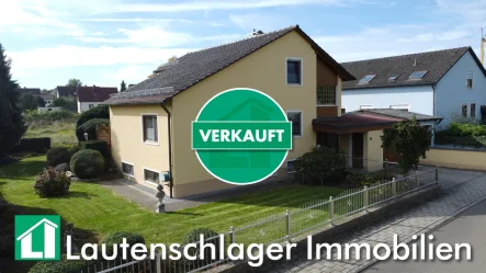 Zweifamilienhaus in ruhiger Lage - Haus kaufen in Neumarkt-Pölling - Einziehen und sofort vermieten!Einfamilienhaus mit Einliegerwohnung in Neumarkt-Pölling